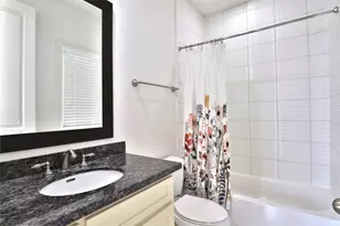 3257 Maxroy St, Houston, TX 77008 - Photo 37