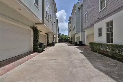 3257 Maxroy Street, Houston, TX 77008 - Photo 39