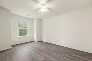 950 Oak Glen Dr, Willis, TX 77378 - Photo 31