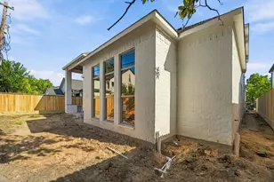 6618 Sivley St, Houston, TX 77055 - Photo 25