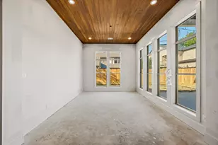 6618 Sivley St, Houston, TX 77055 - Photo 17