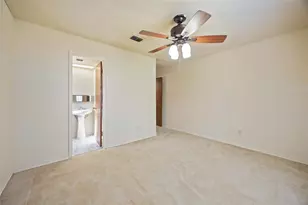 11011 Ledford Ln, Houston, TX 77016 - Photo 15