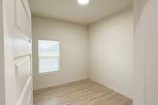 326 Clearwater C-D St, Houston, TX 77029 - Photo 5