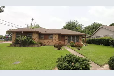 5874 Thrush Drive, Houston, TX 77033 - Photo 1