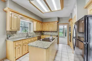5623 Spring Lodge Dr, Kingwood, TX 77345 - Photo 9