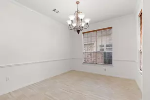 2404 S Venice Dr, Pearland, TX 77581 - Photo 11