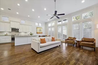 10950 Wrenwood Green, Houston, TX 77043 - Photo 5