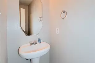 2654 Skyview Trace Ct, Houston, TX 77047 - Photo 11