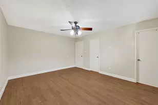 10206 Huntington Wood Dr, Houston, TX 77099 - Photo 15