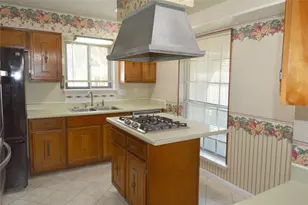 10206 Huntington Wood Dr, Houston, TX 77099 - Photo 15