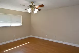 10206 Huntington Wood Dr, Houston, TX 77099 - Photo 13
