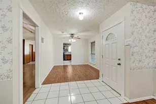 10206 Huntington Wood Dr, Houston, TX 77099 - Photo 5