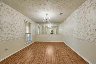 10206 Huntington Wood Dr, Houston, TX 77099 - Photo 13