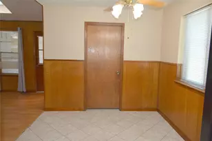 10206 Huntington Wood Dr, Houston, TX 77099 - Photo 5