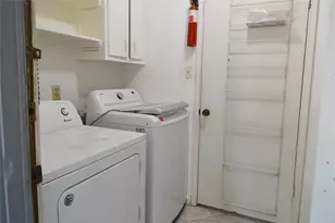 10206 Huntington Wood Dr, Houston, TX 77099 - Photo 19