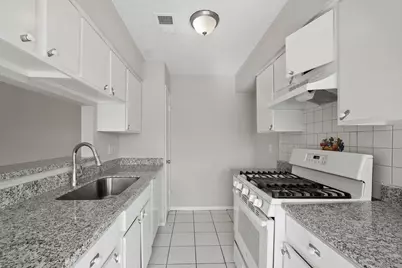 13702 Tanvern Court, Houston, TX 77014 - Photo 5