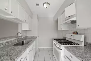13702 Tanvern Ct, Houston, TX 77014 - Photo 5