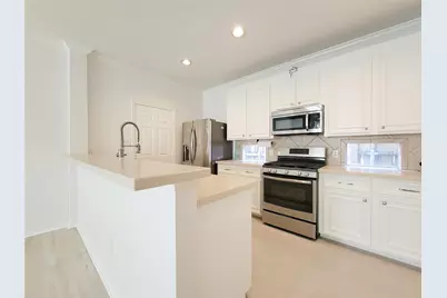 75 Dennis Street, Houston, TX 77006 - Photo 9