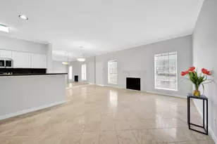 7299 Regency Square Ct, Houston, TX 77036 - Photo 5