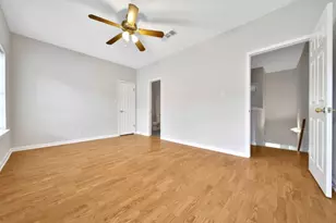7299 Regency Square Ct, Houston, TX 77036 - Photo 17