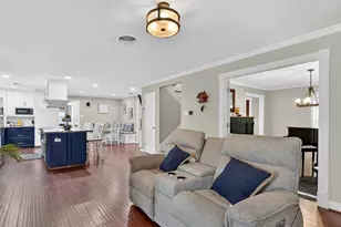 913 Park Ln, Bryan, TX 77802 - Photo 7