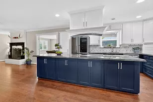 913 Park Ln, Bryan, TX 77802 - Photo 17