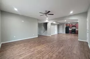 6051 25th St, Groves, TX 77619 - Photo 3