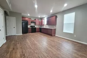 6051 25th St, Groves, TX 77619 - Photo 5