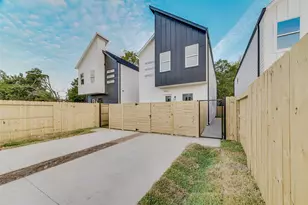 2120 Creston Dr, Houston, TX 77026 - Photo 1