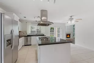 59 Fire Flicker Pl, The Woodlands, TX 77381 - Photo 5