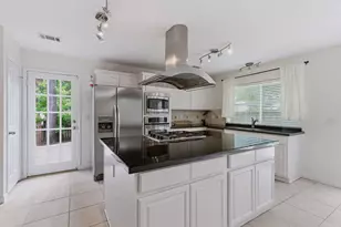 59 Fire Flicker Pl, The Woodlands, TX 77381 - Photo 11