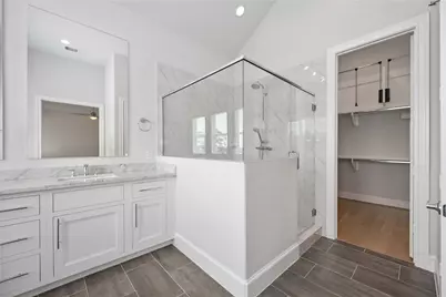 10919 Grove Tree Lane, Houston, TX 77043 - Photo 31