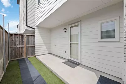 10919 Grove Tree Lane, Houston, TX 77043 - Photo 41