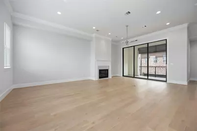 10919 Grove Tree Lane, Houston, TX 77043 - Photo 13