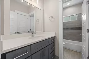 1925 Gano St, Houston, TX 77009 - Photo 15