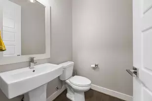 1925 Gano St, Houston, TX 77009 - Photo 9