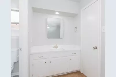 7726 Ashmole Lane, Houston, TX 77088 - Photo 9