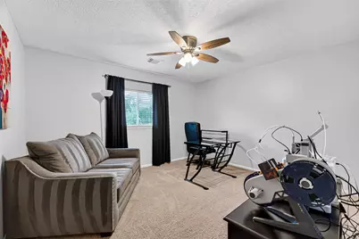 12923 Cambridge Eagle Drive, Houston, TX 77044 - Photo 23