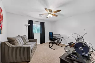 12923 Cambridge Eagle Dr, Houston, TX 77044 - Photo 23