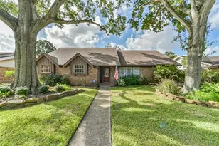 5847 Paisley St, Houston, TX 77096 - Photo 1