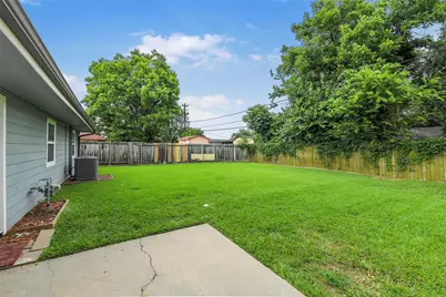 6806 Glen Rock Drive, Houston, TX 77087 - Photo 25