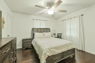 6806 Glen Rock Dr, Houston, TX 77087 - Photo 17