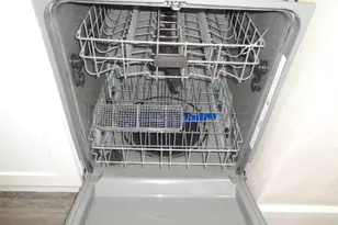 917 Temple Dr, Hitchcock, TX 77563 - Photo 11