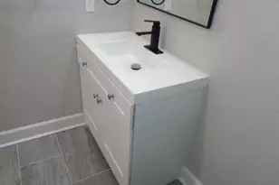 917 Temple Dr, Hitchcock, TX 77563 - Photo 17