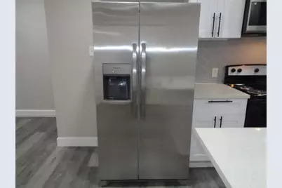 917 Temple Drive, Hitchcock, TX 77563 - Photo 5