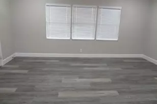 917 Temple Dr, Hitchcock, TX 77563 - Photo 3