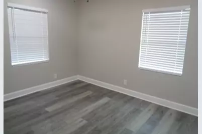 917 Temple Drive, Hitchcock, TX 77563 - Photo 21