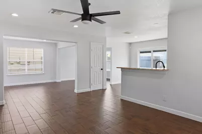 11710 Fossil Rock Lane, Houston, TX 77034 - Photo 15