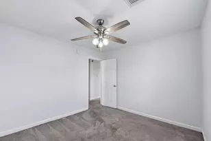 11710 Fossil Rock Ln, Houston, TX 77034 - Photo 23