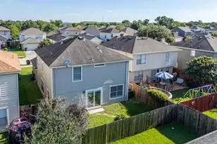 11710 Fossil Rock Ln, Houston, TX 77034 - Photo 11